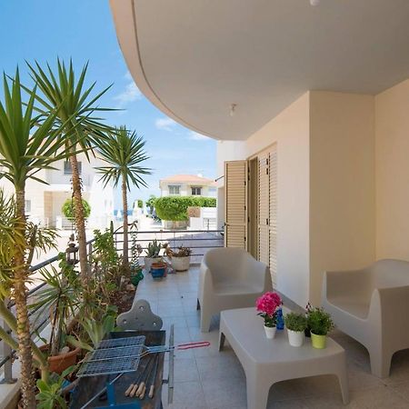 Apartments For Holidays Паралимни Екстериор снимка