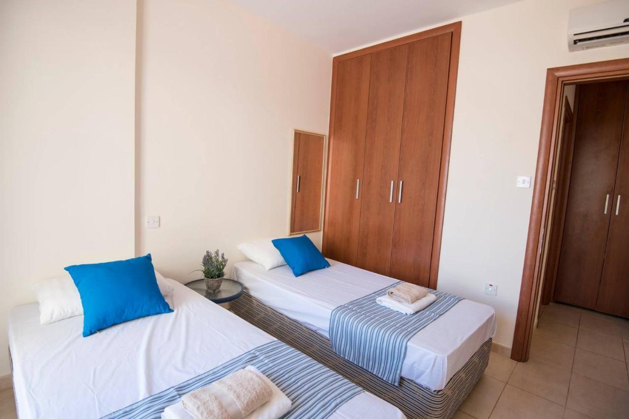 Apartments For Holidays Паралимни Екстериор снимка